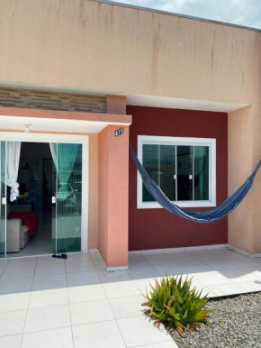 Casa em Praia de Leste a 900 metros do mar
